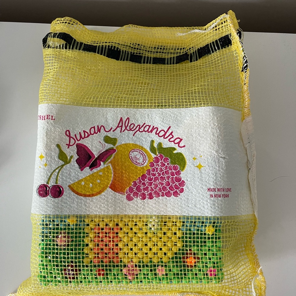 Colorful Beaded Handbag with House Design - Picture 3 of 3